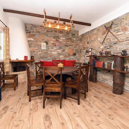 Flora'S Beach And Pool Villa In Syros Liaropá エクステリア 写真