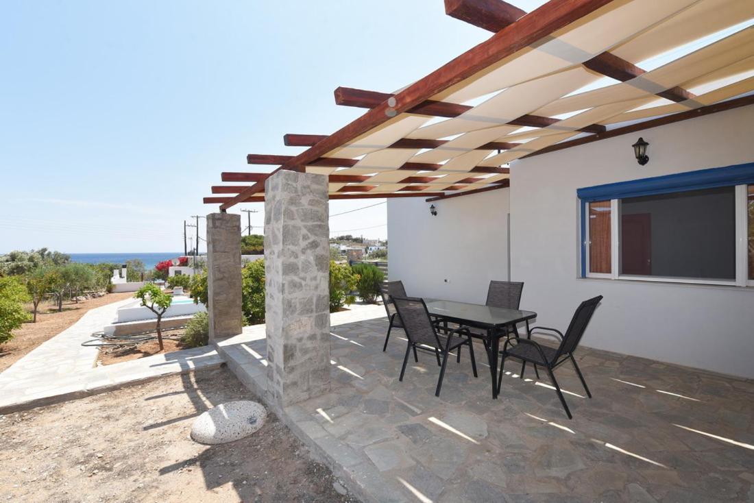 Flora'S Beach And Pool Villa In Syros Liaropá エクステリア 写真