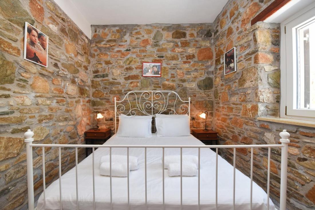 Flora'S Beach And Pool Villa In Syros Liaropá エクステリア 写真