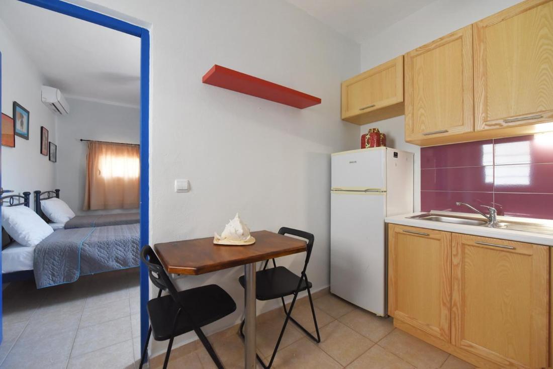 Flora'S Beach And Pool Villa In Syros Liaropá エクステリア 写真